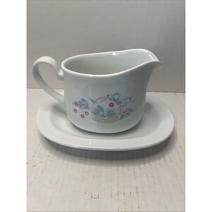 CORNINGWARE COUNTRY CORNFLOWER GRAVY BOAT WITH UNDERPLATE EUC
